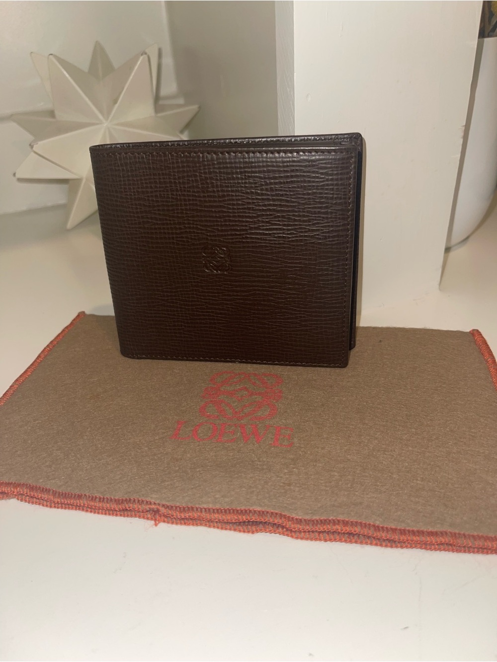 Authentic LOEWE Anagram Bifold Wallet Brown Grained Leather w/ Dust Bag